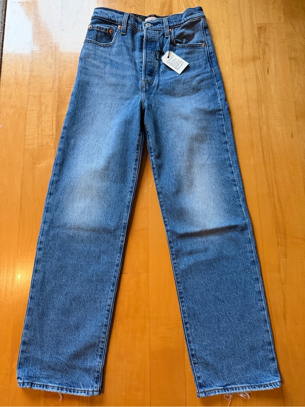 Levi's PREMIUM RIBCAGE STRAIGHT ANKLE NWT